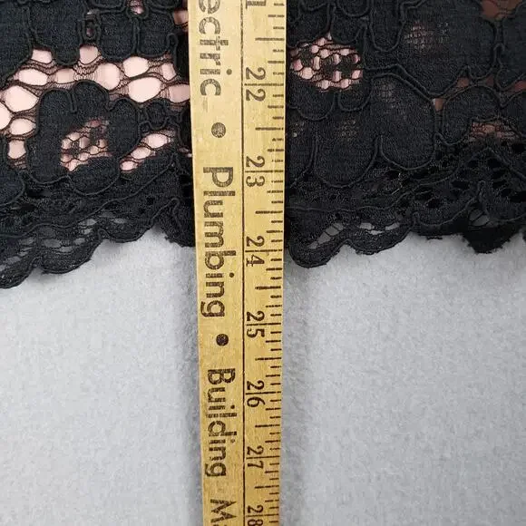 Aritzia Babaton Size XXS Lace Overlay Camisole Tank Top Black Modern Elegant - Picture 5 of 10